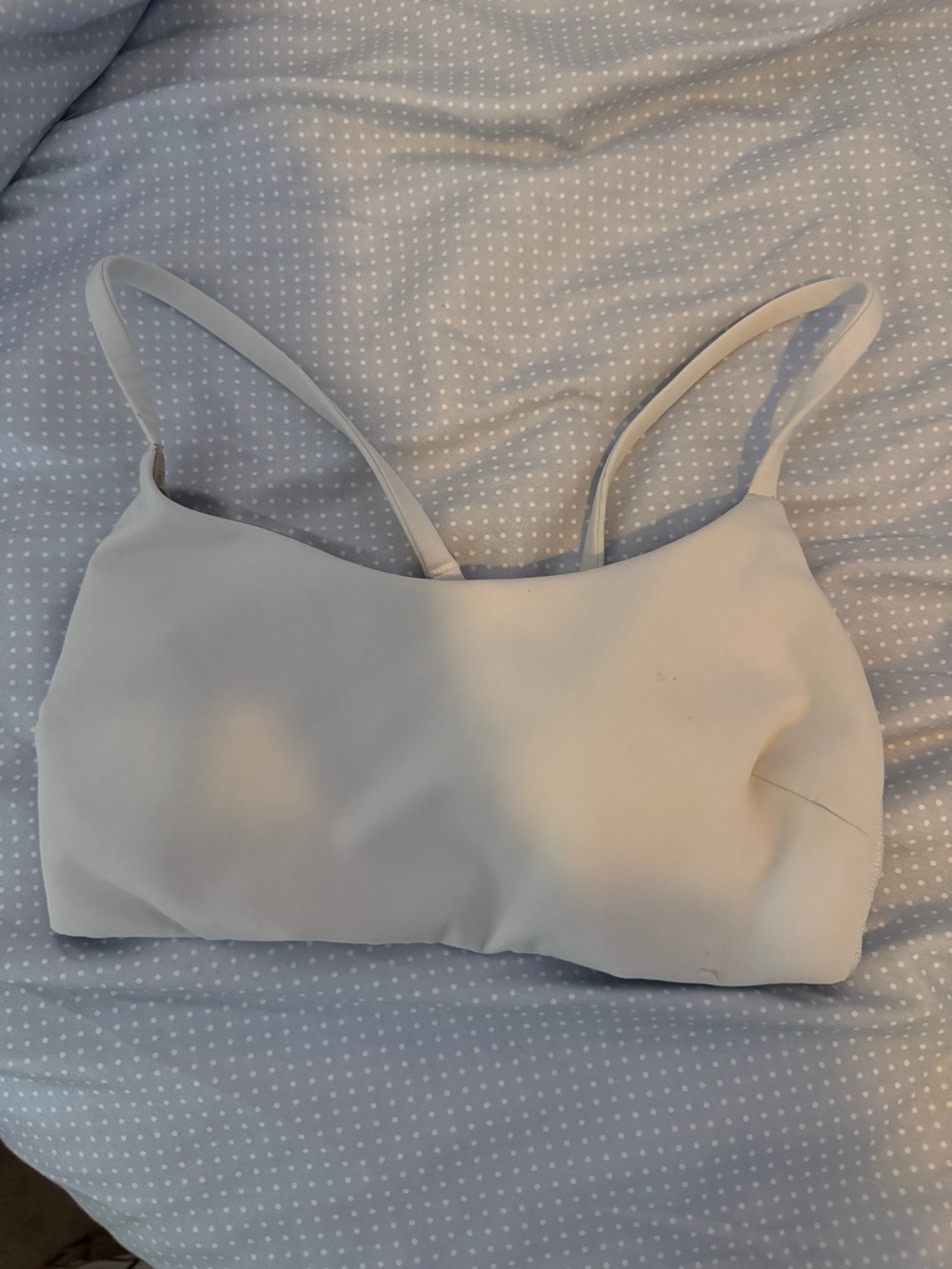 White lululemon sports bra